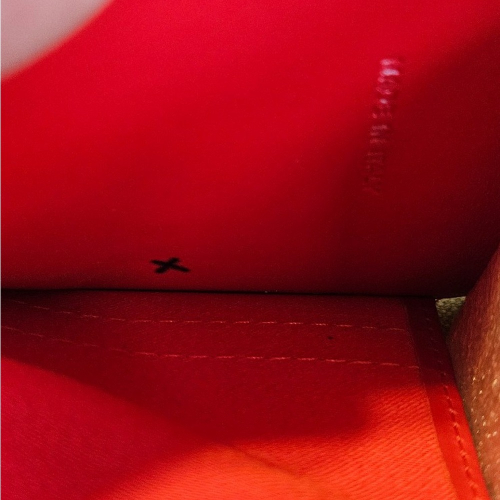 New Christian Louboutin MenTan Studded Wallet comes with dust bag - Picture 10 of 14